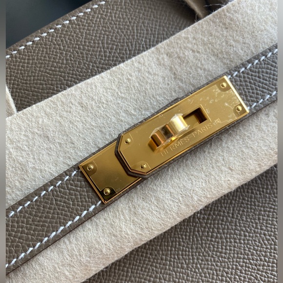BRAND NEW HERMES BIRKIN 30 ETOUPE GOLD HARDWARE 2023 - Picture 3 of 6